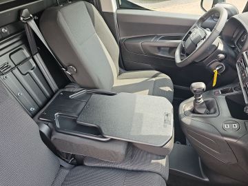 Bild 17 Opel Combo Cargo 1.2 Turbo EU6e LED Apple CarPlay And