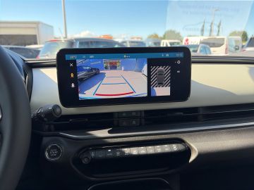Bild 12 Fiat 600 Hybrid La Prima Navi Soundsystem 360 Kamera