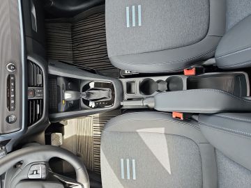 Bild 15 Ford Tourneo Courier Active Navi ACC Klimaautom DAB S