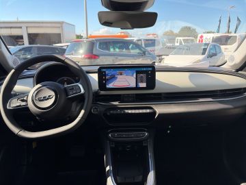 Bild 11 Fiat 600 Hybrid La Prima Navi Soundsystem 360 Kamera