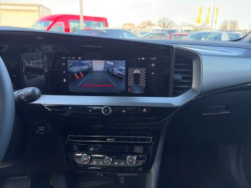 Bild 12 Opel Mokka e Edition Navi Digitales Cockpit LED Apple