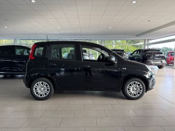 Bild 6 Fiat Panda Icon Hybrid Digitales Cockpit DAB Spurhalt