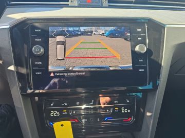 Bild 12 VW Passat Variant GTE StandHZG AHK-klappbar Navi Le