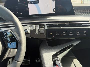 Bild 15 Peugeot 3008 Hybrid 145 GT Navi Digitales Cockpit LED AC