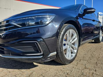 Bild 7 VW Passat Variant GTE StandHZG AHK-klappbar Navi Le