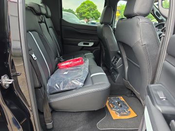 Bild 10 Ford Ranger PHEV Stormtrak e-4WD AHK Navi Digitales C
