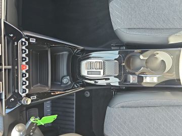 Bild 15 Peugeot 2008 Hybrid 145 Allure LED Apple CarPlay Android