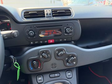 Bild 12 Fiat Panda Easy DAB Berganfahrass. Klima MP3 CD eFH T
