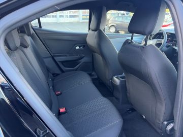 Bild 10 Opel Mokka e Edition Navi Digitales Cockpit LED Apple