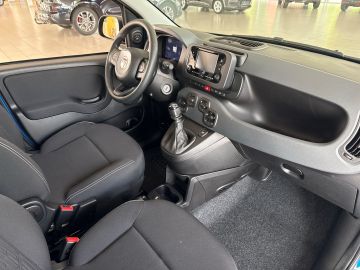 Bild 13 Fiat Panda Base DAB Spurhalteass. Verkehrszeichenerk.
