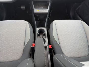 Bild 15 Ford Tourneo Courier BEV Titanium Klimaautom DAB SHZ