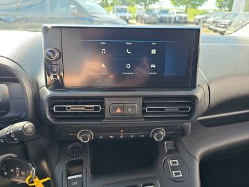 Bild 12 Opel Combo E Cargo XL Musikstreaming DAB SHZ Verkehrs