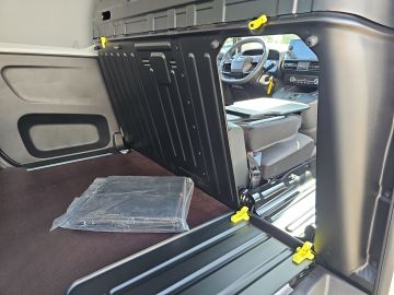 Bild 16 Opel Combo E Cargo XL Musikstreaming DAB SHZ Verkehrs