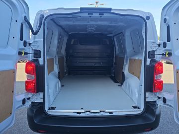 Bild 8 Opel Vivaro Kasten M Digitales Cockpit Apple CarPlay