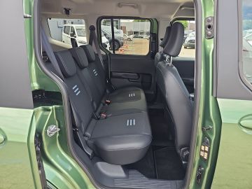 Bild 10 Ford Tourneo Courier Active Navi ACC Klimaautom DAB S