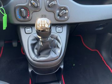 Bild 15 Fiat Panda Easy DAB Berganfahrass. Klima MP3 CD eFH T