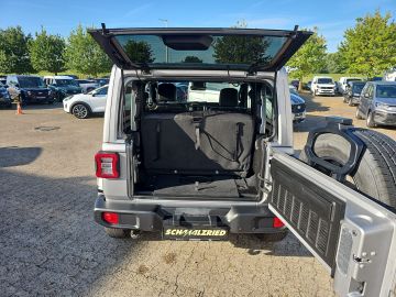 Bild 8 Jeep Wrangler Unlimited Sahara Hardtop Navi Soundsyst