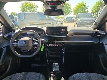 Bild 11 Peugeot 2008 Hybrid 145 Allure LED Apple CarPlay Android