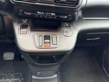 Bild 15 Fiat Doblo L2 1.5 7 Sitzer Navi LED Apple CarPlay And