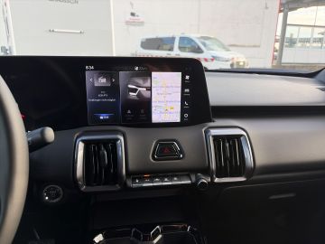 Bild 12 Suzuki Vitara e Comfort Navi Digitales Cockpit LED ACC