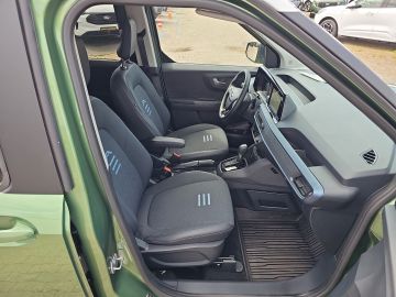 Bild 13 Ford Tourneo Courier Active Navi ACC Klimaautom DAB S