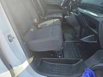 Bild 13 Opel Vivaro Kasten M Digitales Cockpit Apple CarPlay
