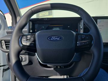 Bild 14 Ford Transit Courier BEV Trend Apple CarPlay Android