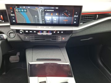 Bild 15 Opel Grandland (X) Grandland GS HUD Navi Digitales Cockpit Soundsys