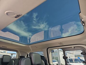 Bild 17 Ford Tourneo Custom 320 L1 Sport AWD AHK El. Panodach