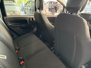 Bild 10 Fiat Panda Icon Hybrid Digitales Cockpit DAB Spurhalt