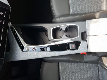 Bild 15 Peugeot 3008 Hybrid Allure AHK-abnehmbar Navi Digitales