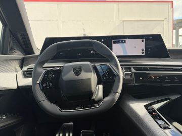 Bild 14 Peugeot 3008 Hybrid 145 GT Navi Digitales Cockpit LED AC