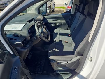 Bild 9 Opel Combo E Cargo XL Musikstreaming DAB SHZ Verkehrs