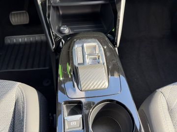 Bild 15 Peugeot 2008 Hybrid 145 Allure LED Apple CarPlay Android