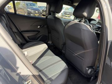 Bild 10 Peugeot 2008 Hybrid 145 Allure LED Apple CarPlay Android