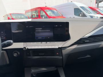 Bild 12 Opel Astra L Edition Navi Digitales Cockpit LED Apple