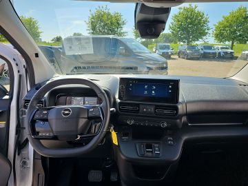 Bild 11 Opel Combo E Cargo XL Musikstreaming DAB SHZ Verkehrs