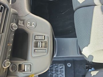Bild 15 Opel Combo E Cargo XL Musikstreaming DAB SHZ Verkehrs