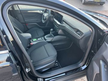 Bild 13 Ford Focus Turnier Titanium X MHEV Navi Digitales Coc