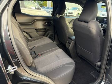 Bild 10 Suzuki Vitara e Comfort Navi Digitales Cockpit LED ACC