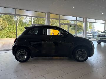 Bild 6 Fiat 500 Icon Mild Hybrid 1.2 Digitales Cockpit Apple