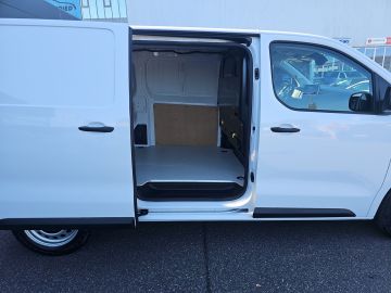 Bild 10 Opel Vivaro Kasten M Digitales Cockpit Apple CarPlay
