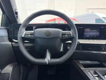 Bild 14 Opel Astra L Edition Navi Digitales Cockpit LED Apple