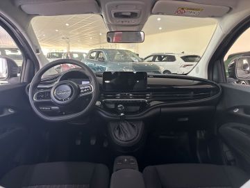 Bild 11 Fiat 500 Icon Mild Hybrid 1.2 Digitales Cockpit Apple