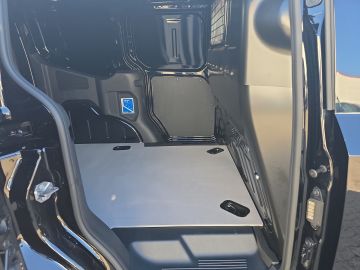 Bild 10 Ford Transit Courier Trend AHK Navi ACC Apple CarPlay