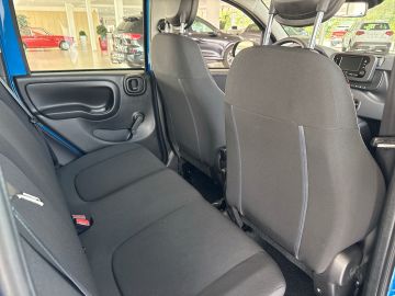 Bild 10 Fiat Panda Base DAB Spurhalteass. Verkehrszeichenerk.