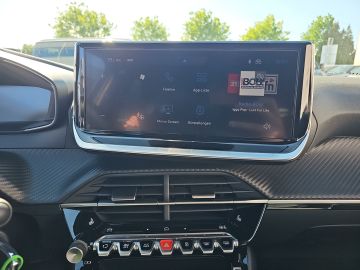 Bild 12 Peugeot 2008 Hybrid 145 Allure LED Apple CarPlay Android