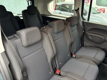 Bild 17 Fiat Doblo L2 1.5 7 Sitzer Navi LED Apple CarPlay And