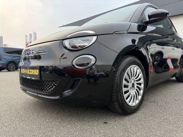 Bild 7 Fiat 500C e Red Navi Memory Sitze Apple CarPlay Andro