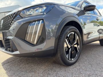 Bild 7 Peugeot 2008 Hybrid 145 Allure LED Apple CarPlay Android